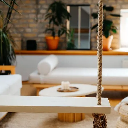Апартаменты White Loft In The Center